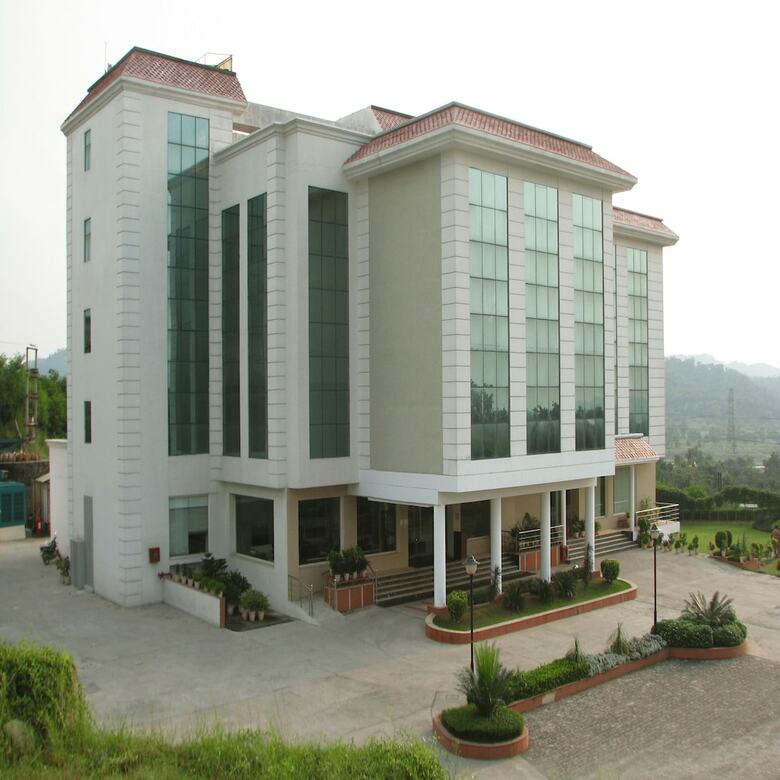 Hotel Legend Sarovar Portico, Baddi