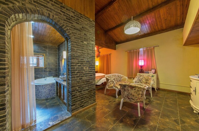 Posada Lijiang Langyun Inn