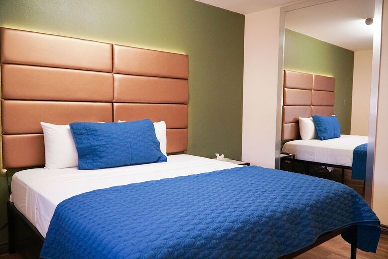 Cabana Hotel Yankee Stadium
