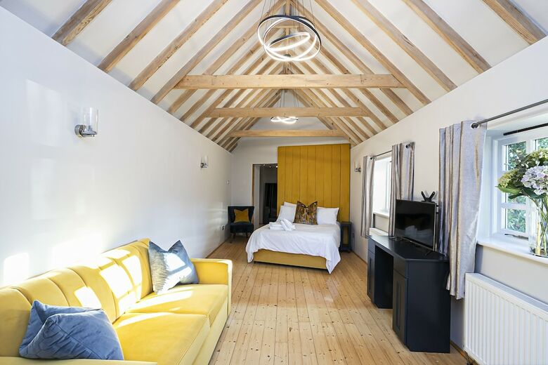 Pages Hotel & Guesthouse