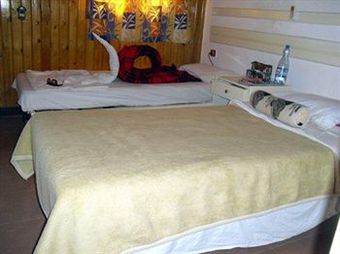 Hotel Sharks Bay Umbi Diving Village