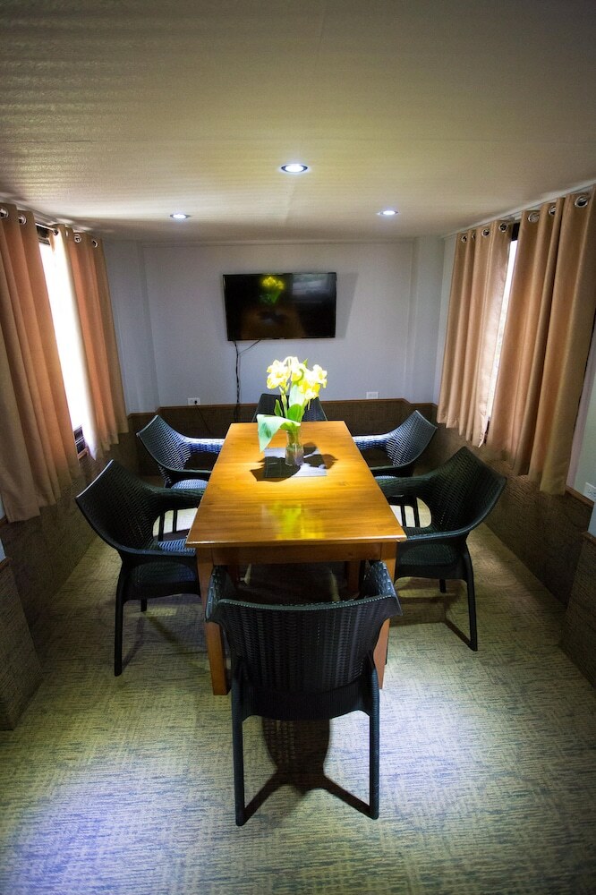 Hotel Villa De Babat