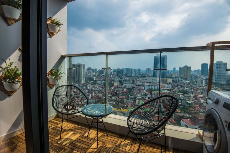 Leo House Vinhomes Metropolis Apartment