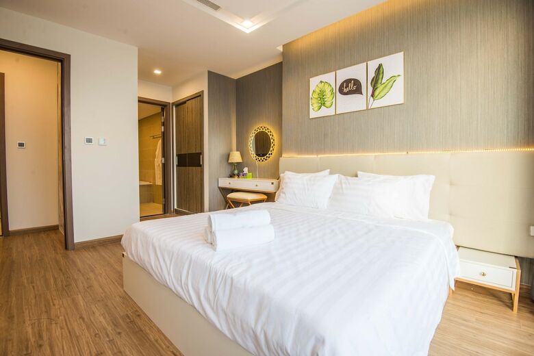 Leo House Vinhomes Metropolis Apartment