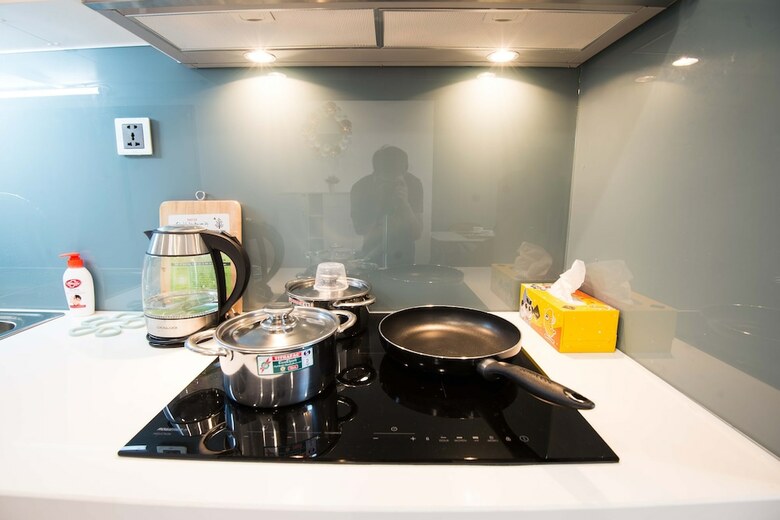 Leo House Vinhomes Metropolis Apartment