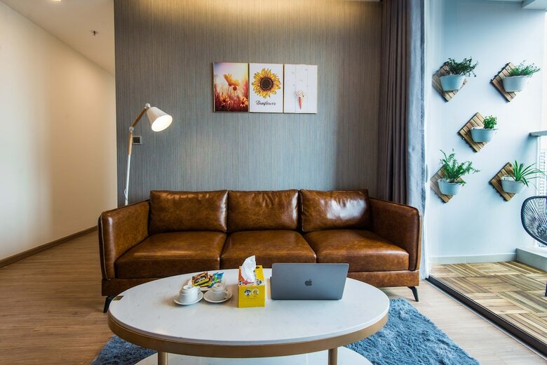 Leo House Vinhomes Metropolis Apartment
