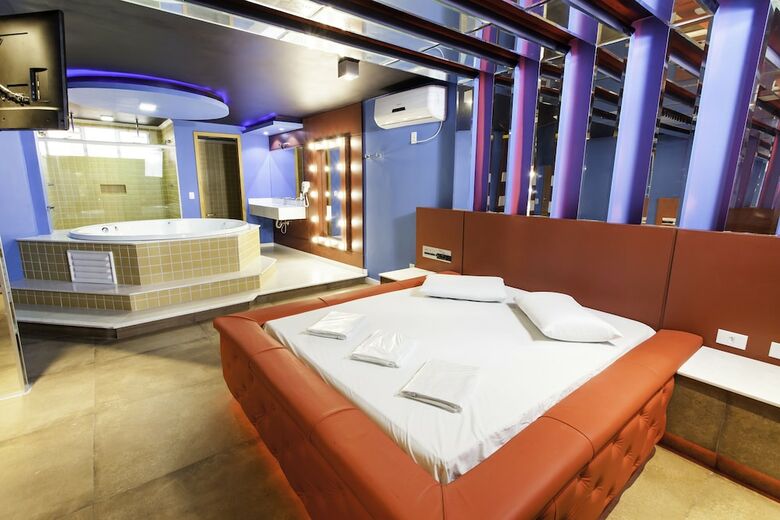Motel Napoleon - Adults Only