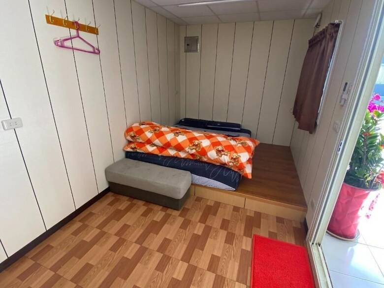 Hotel Gaomei Container Home