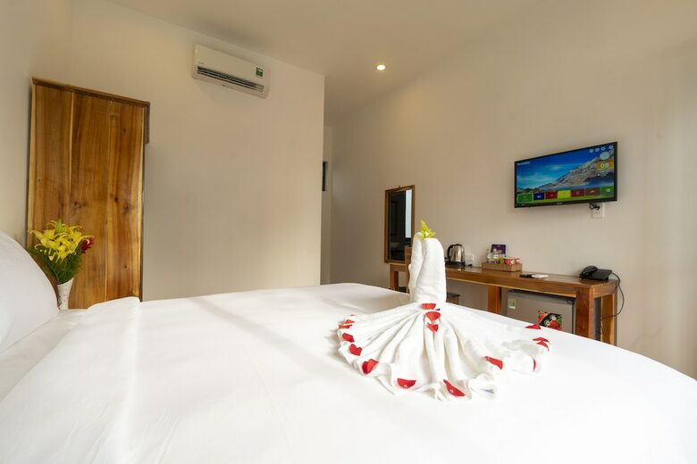 Hotel Aurora House