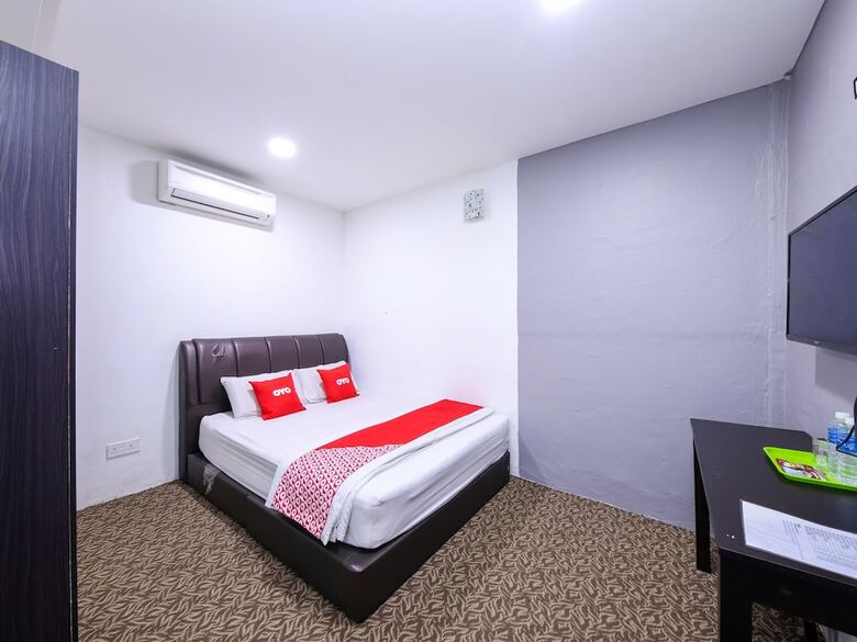 Oyo 89702 Md Hotel Masai
