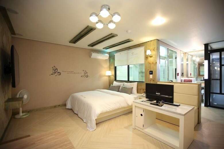 Cheonan Time Hotel