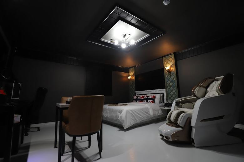 Gunsan Jnk Classic Hotel - Black
