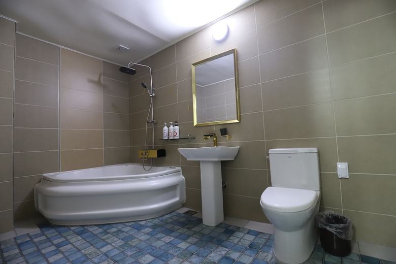 Gunsan Jnk Classic Hotel - Black