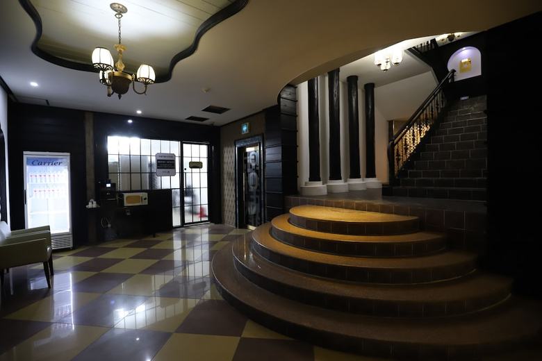 Gunsan Jnk Classic Hotel - Black
