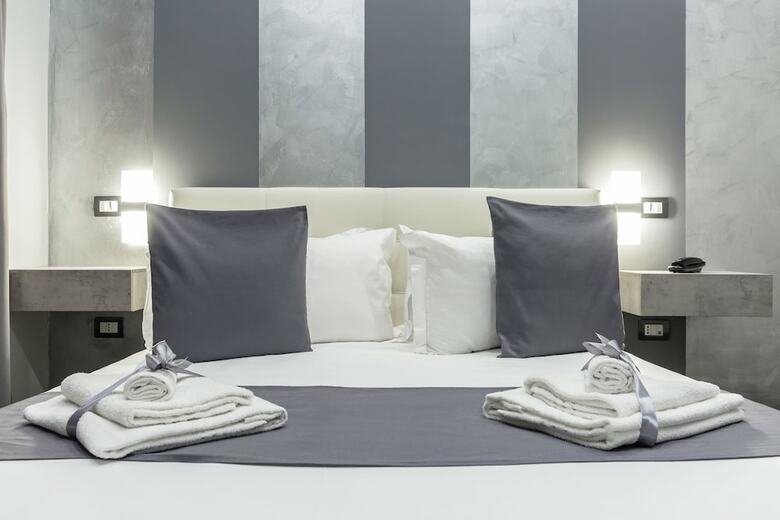 Hotel Bella Napoli Suites