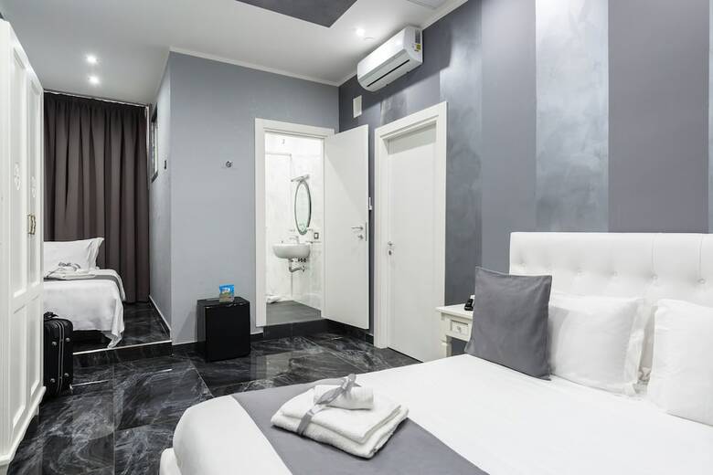 Hotel Bella Napoli Suites