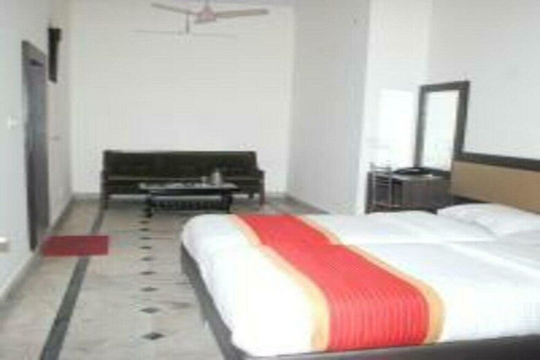 Hotel Navrang