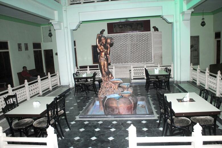 Hotel Navrang