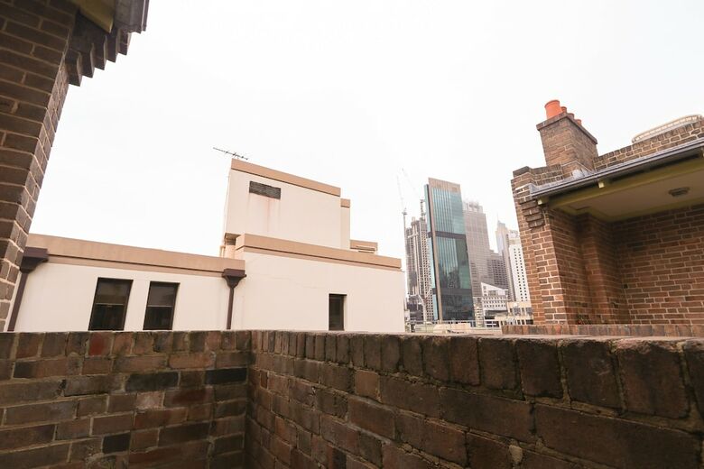 Discover The Rocks - Heritage House