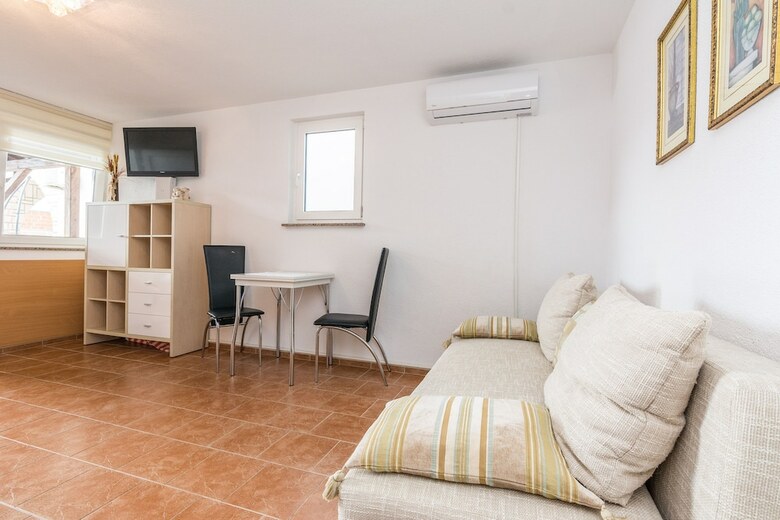 Apartments Tukara