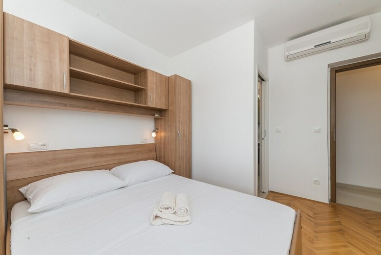 Apartment Radovic Nives