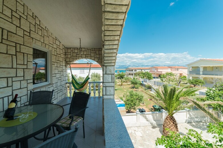 Apartments Bojana