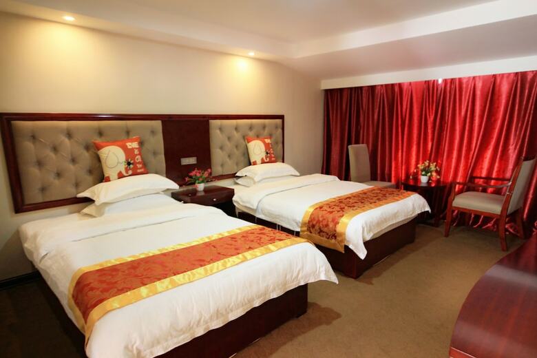 Morning Jiuzhai Hotel