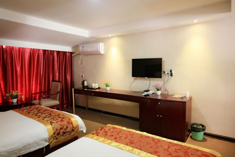 Morning Jiuzhai Hotel