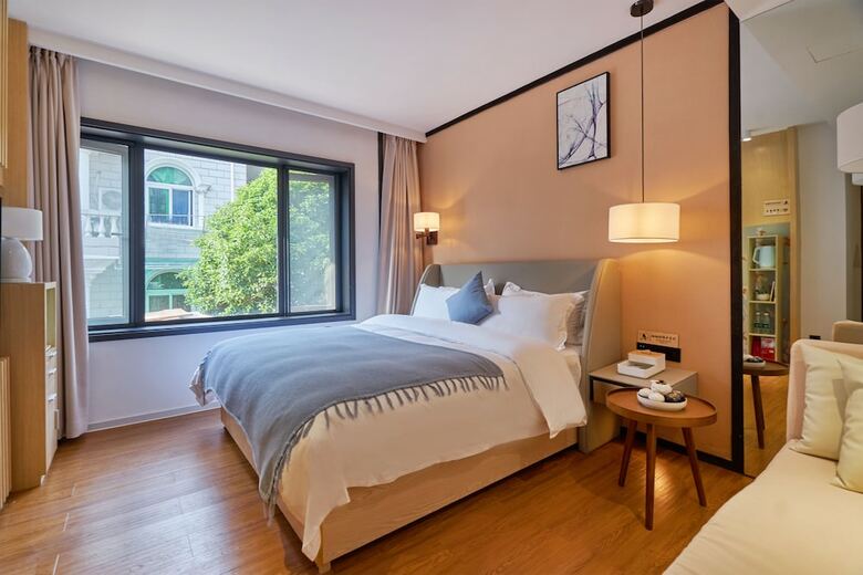 Wuhua Xingxiang Shanfang Hotel