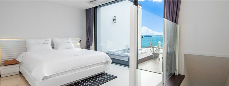 Le Ciel Pool Villa Pension