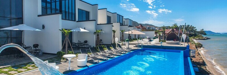 Le Ciel Pool Villa Pension