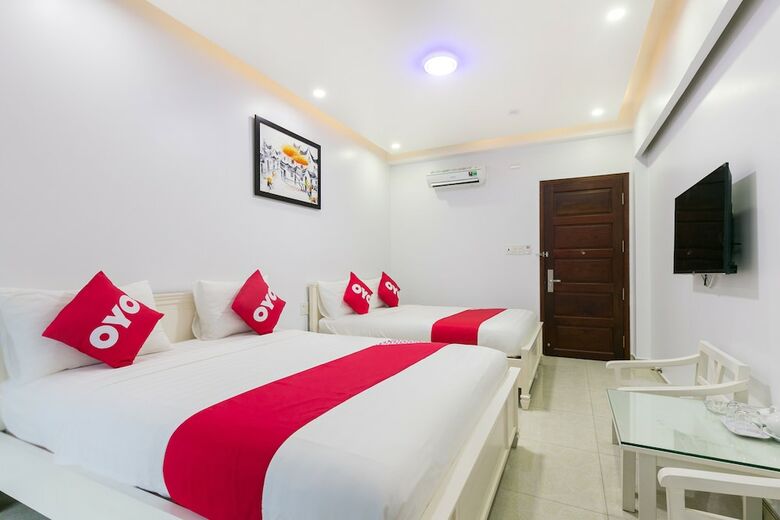 Oyo 652 Monaco Hotel
