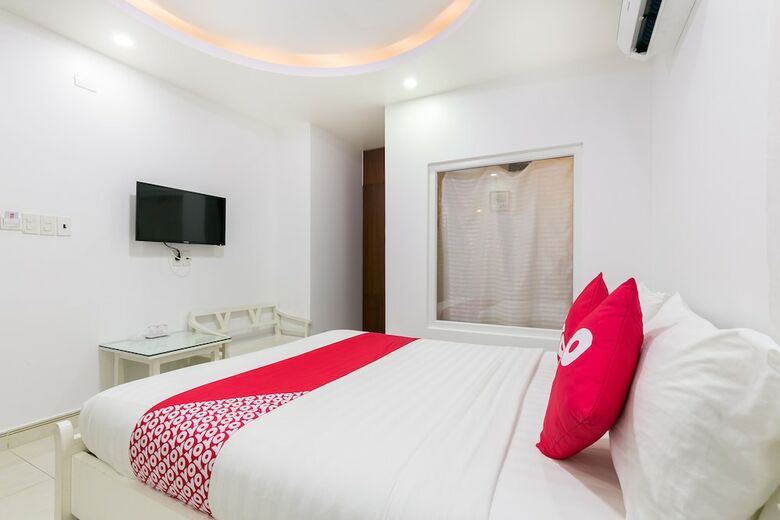 Oyo 652 Monaco Hotel