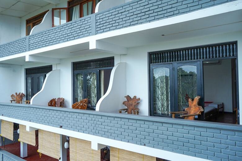 Hotel Oyo 452 Gem In Blue