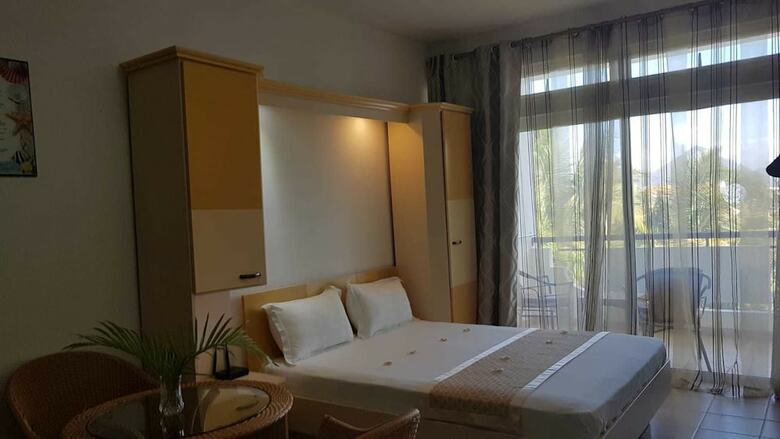 Aparthotel West Coast View
