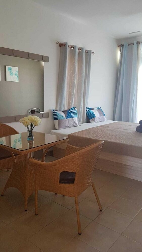 Aparthotel West Coast View