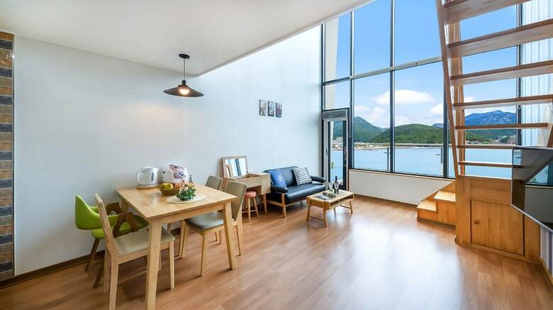 Ara Pool Villa Pension