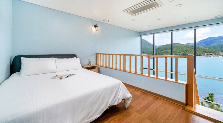 Ara Pool Villa Pension