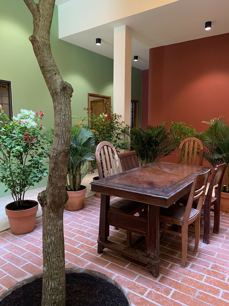 Hotel Chi Hieu Homestay