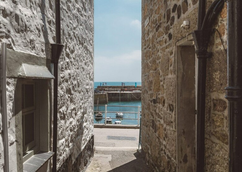 Harbour Moon