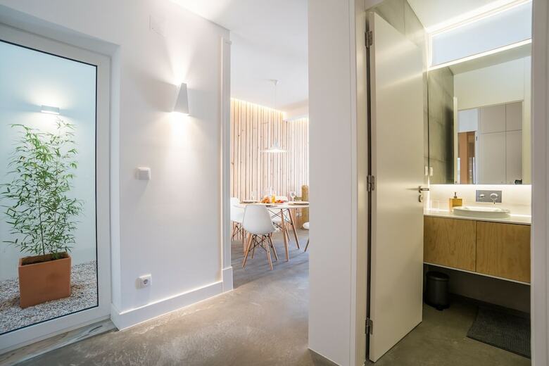 Wood Wall & Garden Apartment
