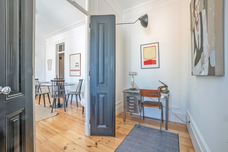 An Ecletic Apartment In Lisbon