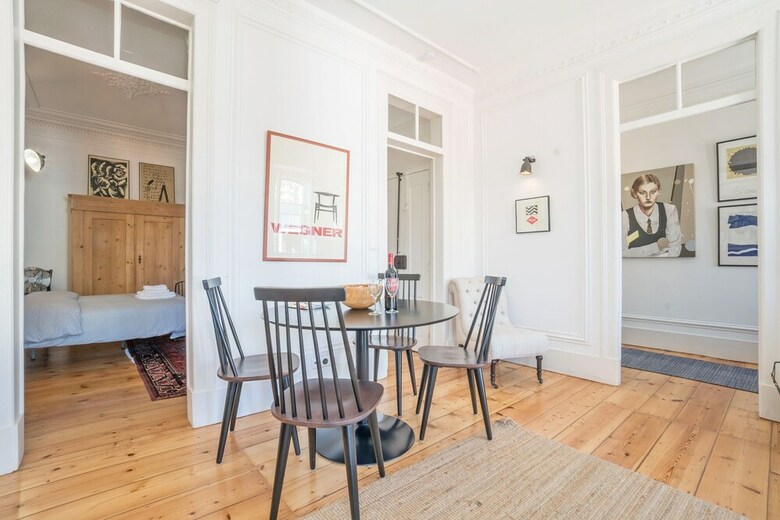 An Ecletic Apartment In Lisbon