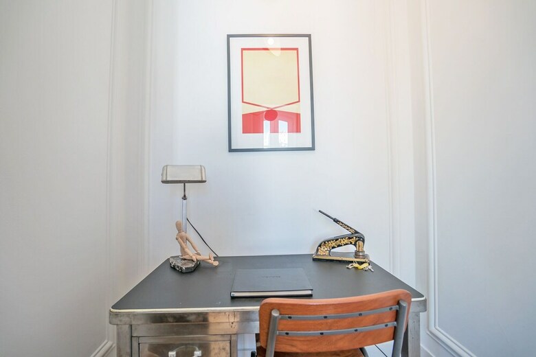 An Ecletic Apartment In Lisbon