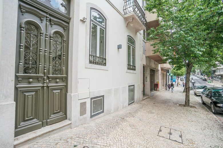 Courtyard & Elegance Apartment