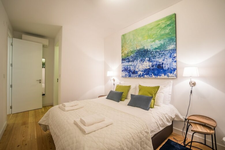 Gulbenkian 2 Bedroom Apartment With Private Garden
