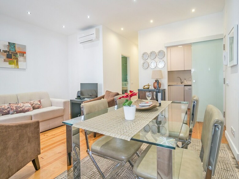 Principe Real Charming And Modern Apartment