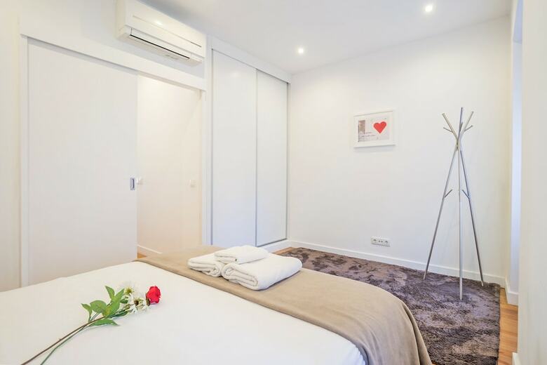 Principe Real Charming And Modern Apartment