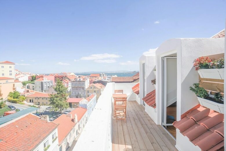 Rooftop Apartment