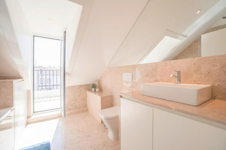 Rooftop Apartment